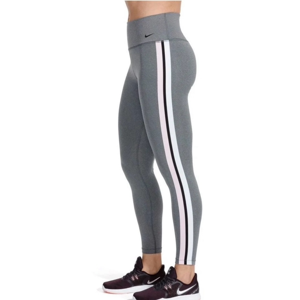 Nike DRI-FIT Training Pant Size Medium